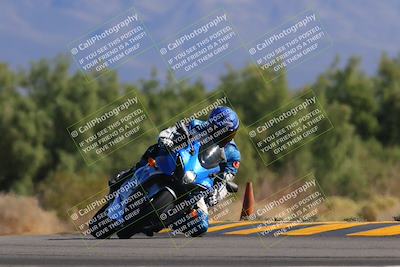 media/Nov-06-2022-SoCal Trackdays (Sun) [[208d2ccc26]]/Turn 7 Set 2 (1050am)/